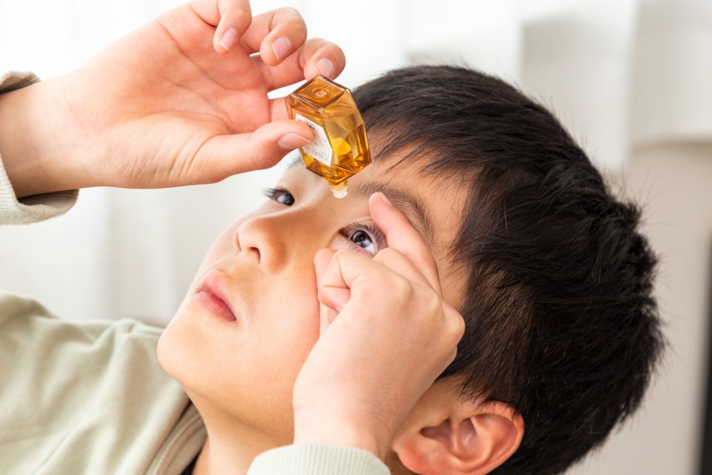 近視抑制の点眼治療